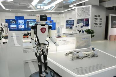 探秘上海城市数字化转型体验馆 机器人研发引领智慧城市新纪元